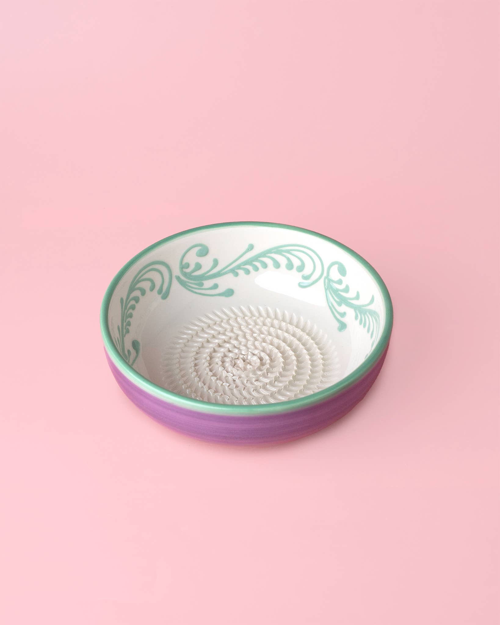 Средна керамична чинийка-ренде Есмералда