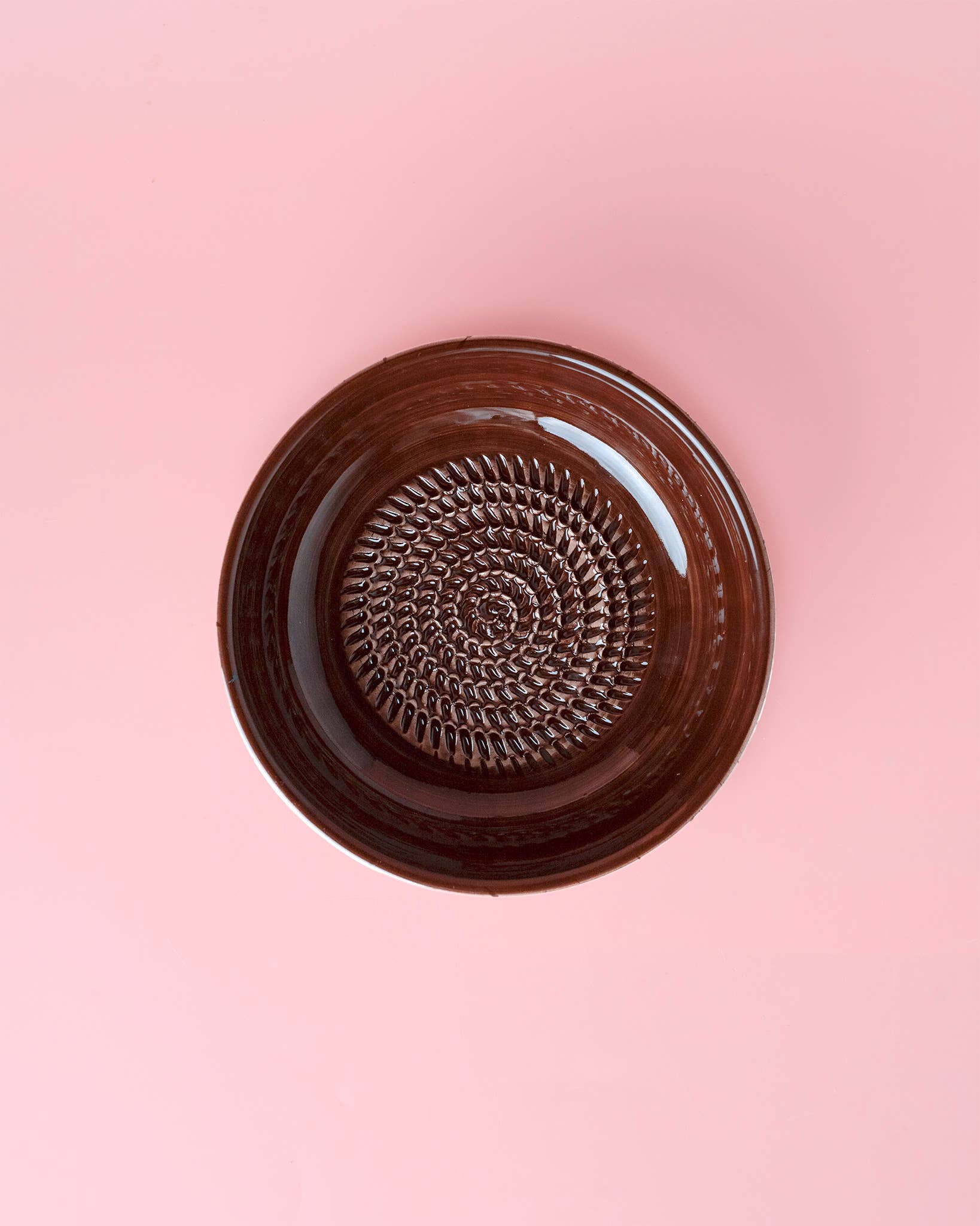 Средна керамична чинийка-ренде Брауни