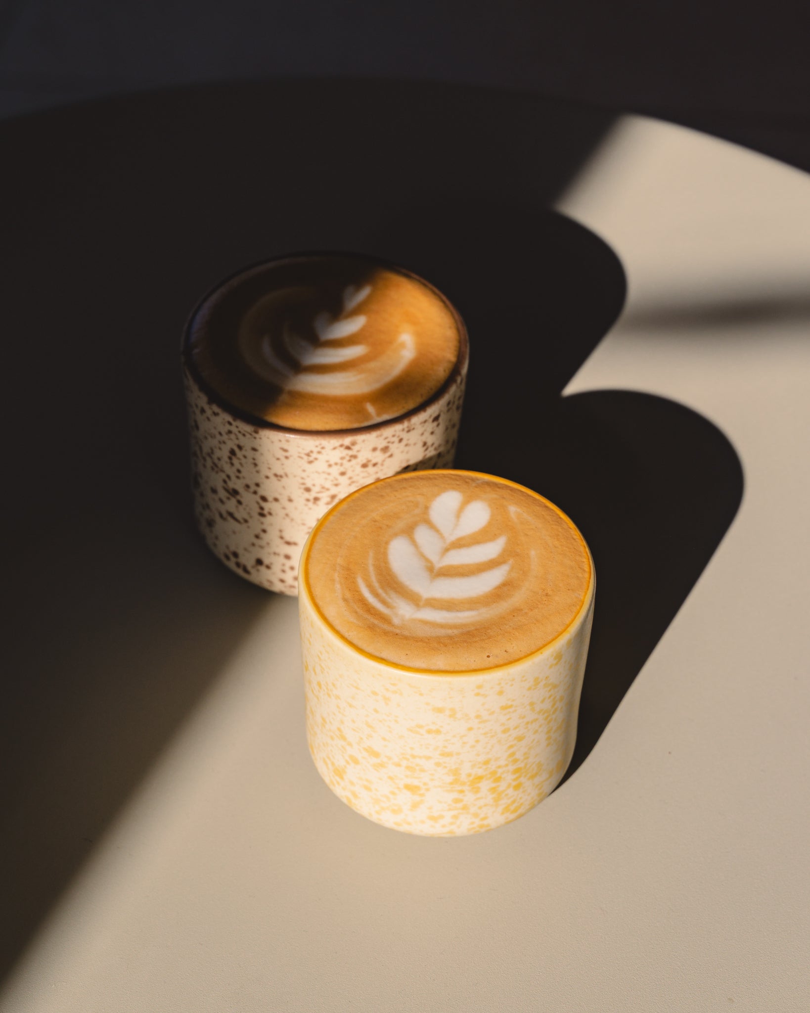 Чаша от каменна керамика Honey - ръчно изработена в Испания