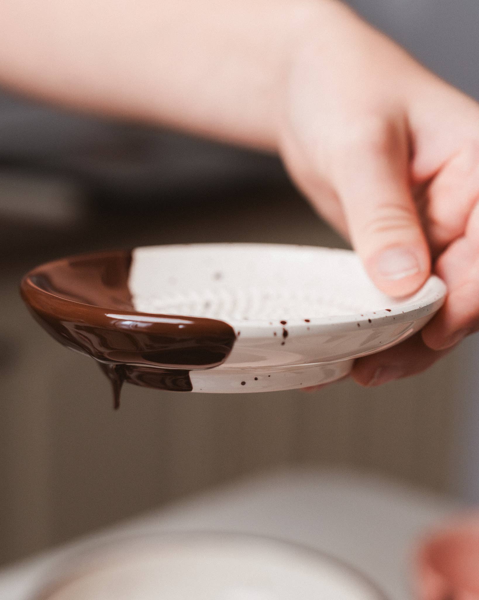 Малка керамична чинийка-ренде Есмералда