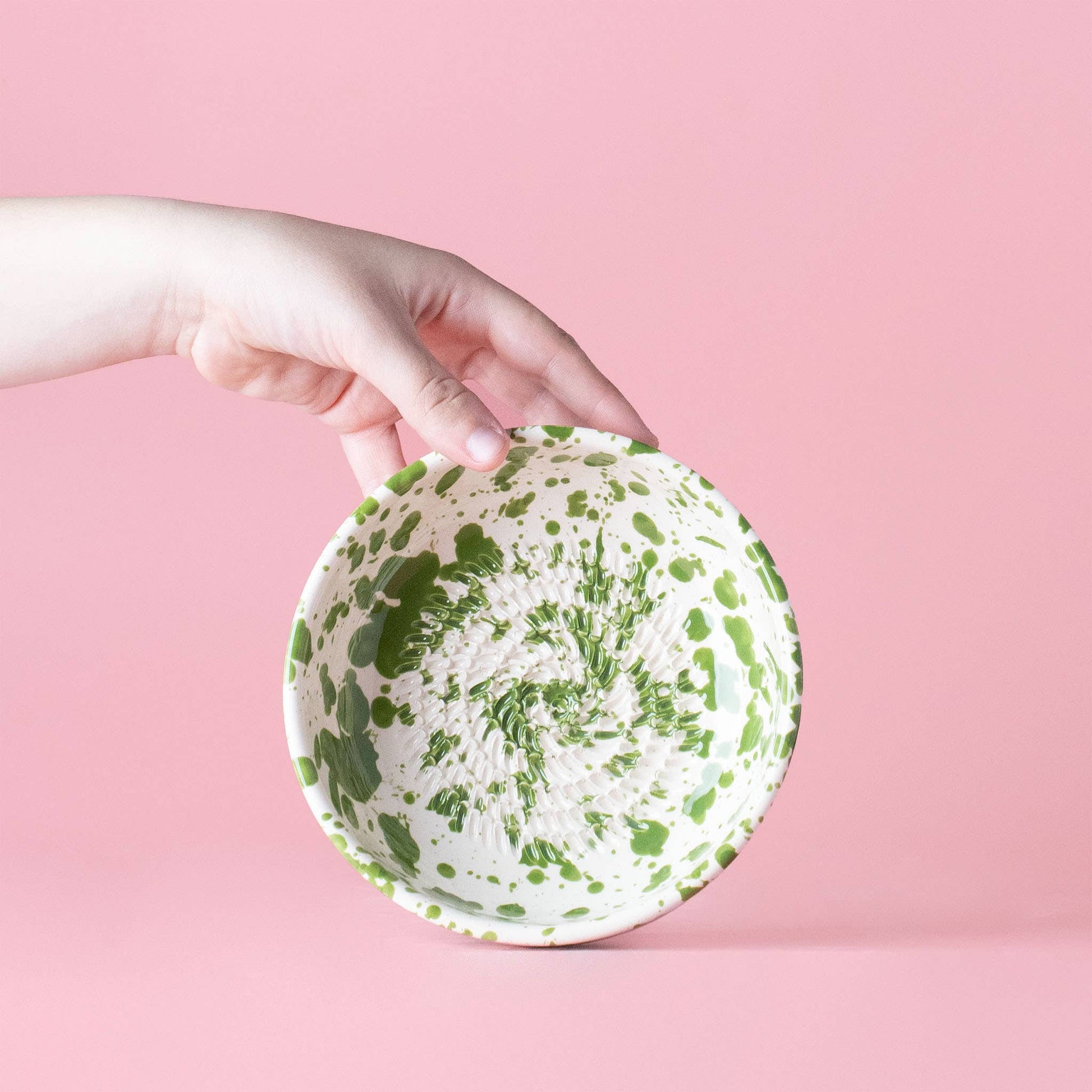 Средна керамична чинийка-ренде МOSS